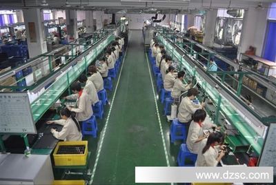 工廠批發(fā)三角型車載充電器保護(hù)功能有保險(xiǎn)管用于電子產(chǎn)品